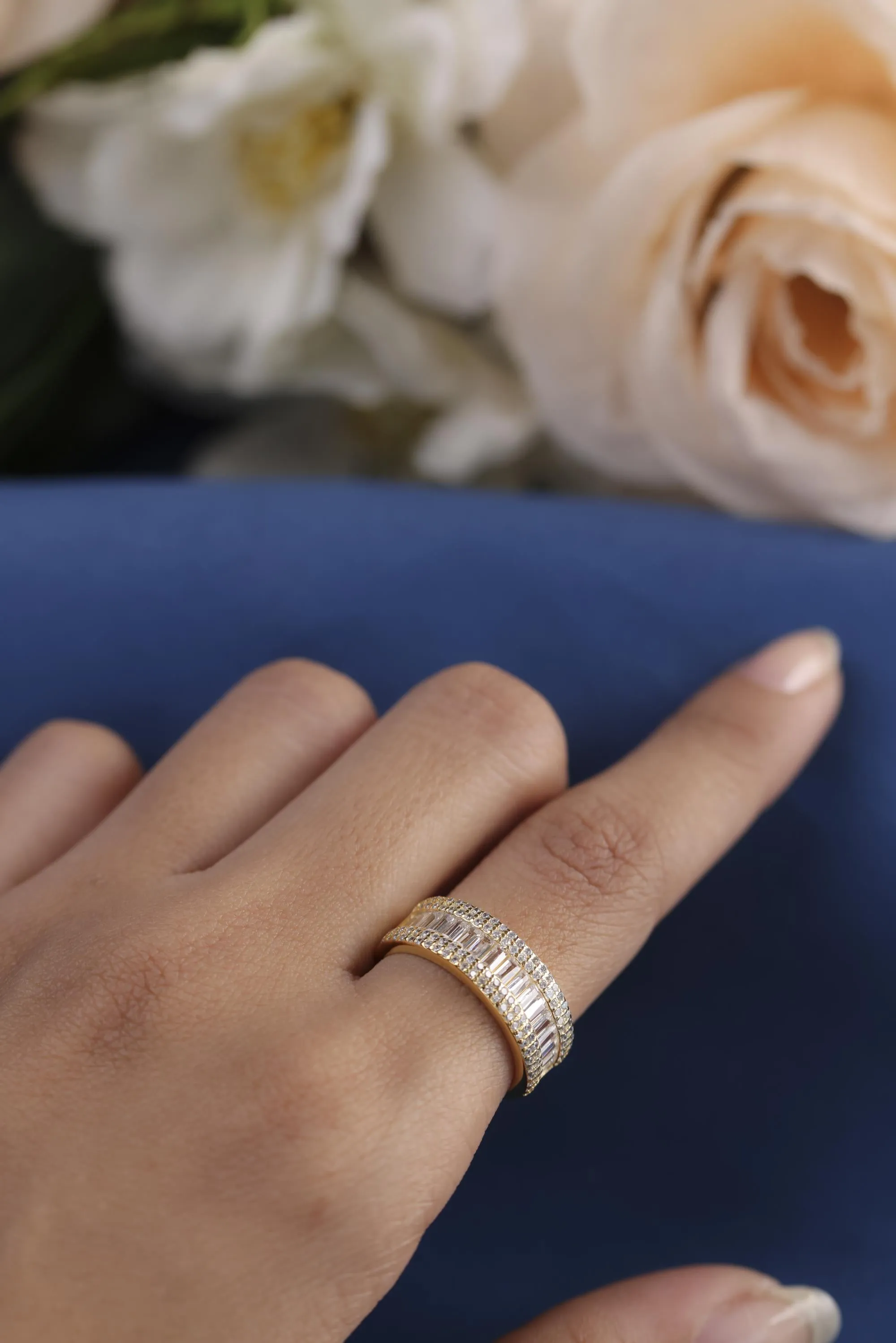 14K Gold Graduating Baguette Diamond Nesting Wedding Band